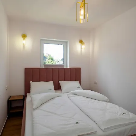 Apartment Ostoja Colette