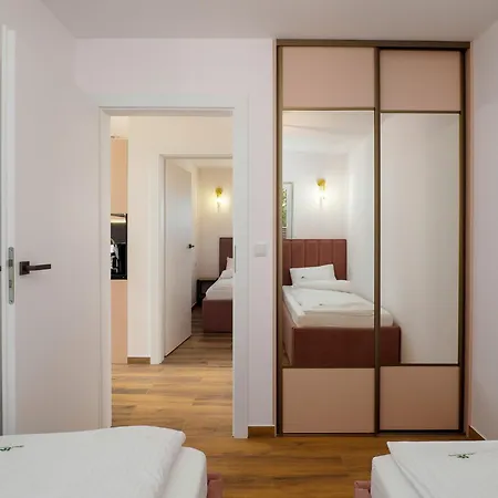 Apartment Ostoja Colette *